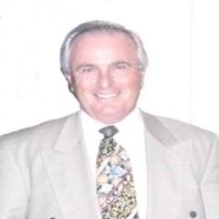 Consultant to Online Marketers. Helping them live the life they envision.
