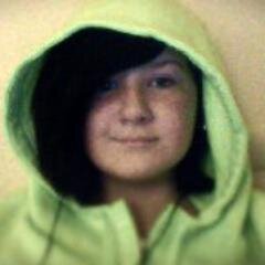 im a very happy and funny person!! im a totally gamer girl! 3 plz subcribe to my channel! Reagan Scott! :)