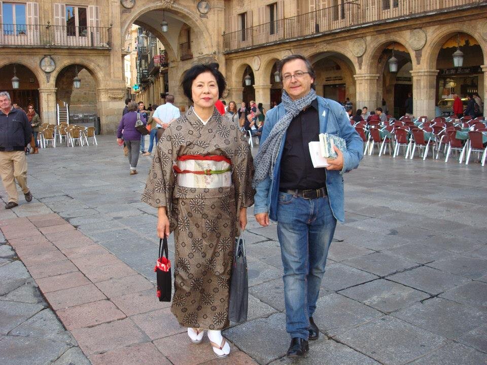 Pintor, Profesor de la Universidad de Salamanca. Arte de Asia Oriental Arte japonés, Chino y coreano Didáctica de las Artes Plásticas y Visuales, Cultura Visual