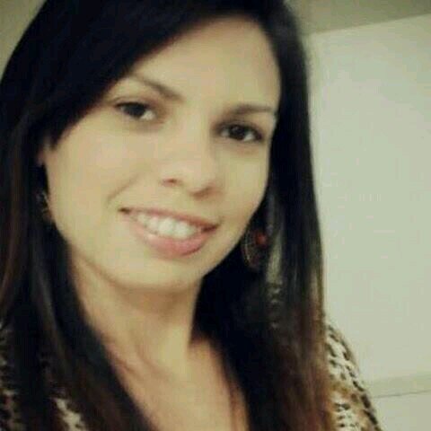 liviafallcao's profile picture. Livia Falcão
