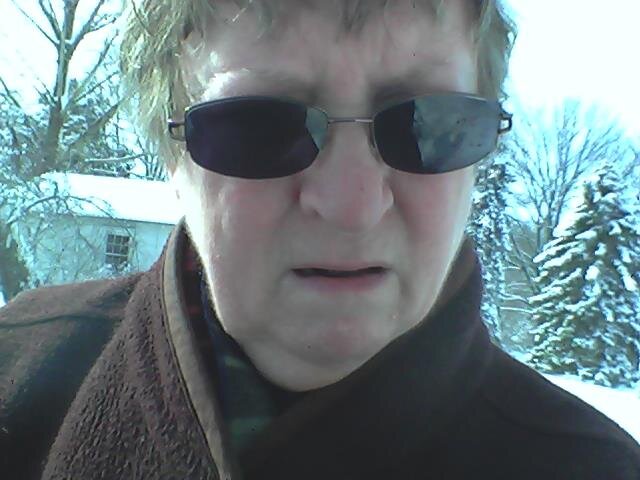 reading and weeding enthusiast, happy Quaker