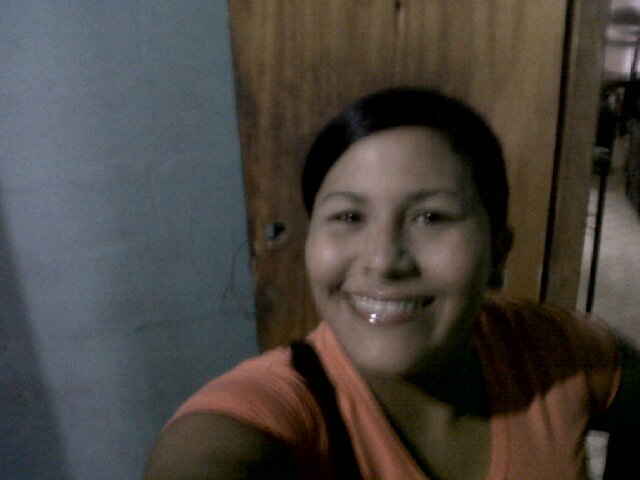 Esposa, madre, 100% chavista, amante de la paz