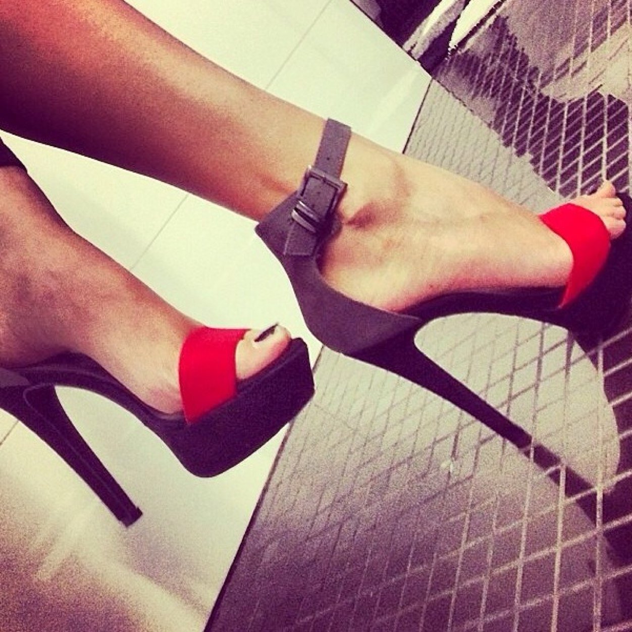 Shoes addict. Feel free to share with us your favorite pair of heels :)