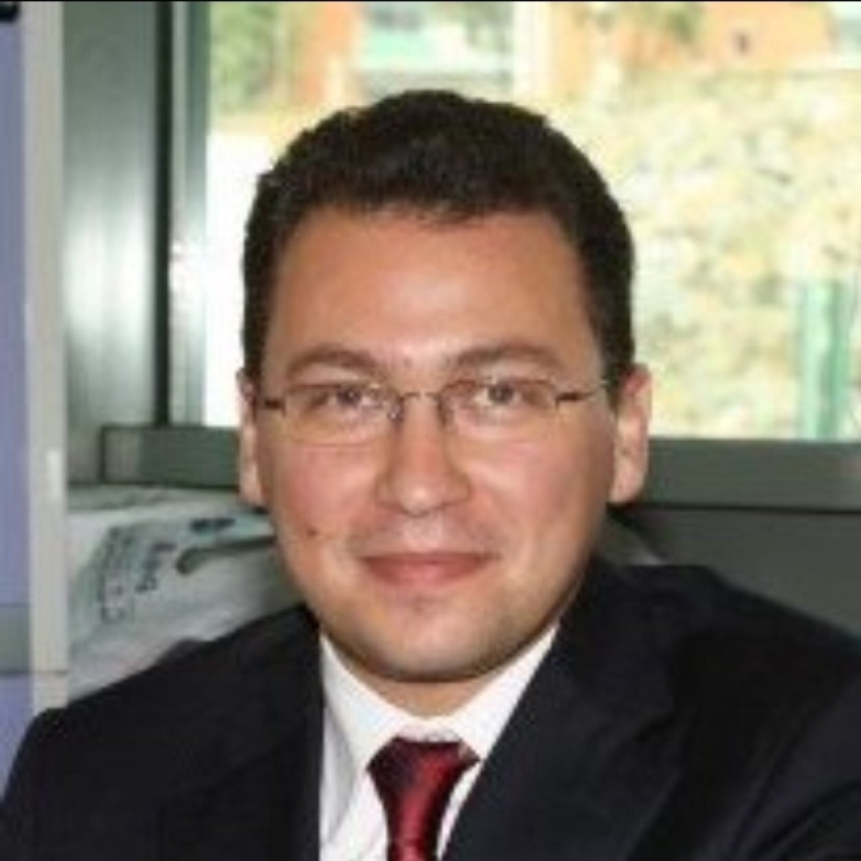 DrDemirOzdemir's profile picture. 