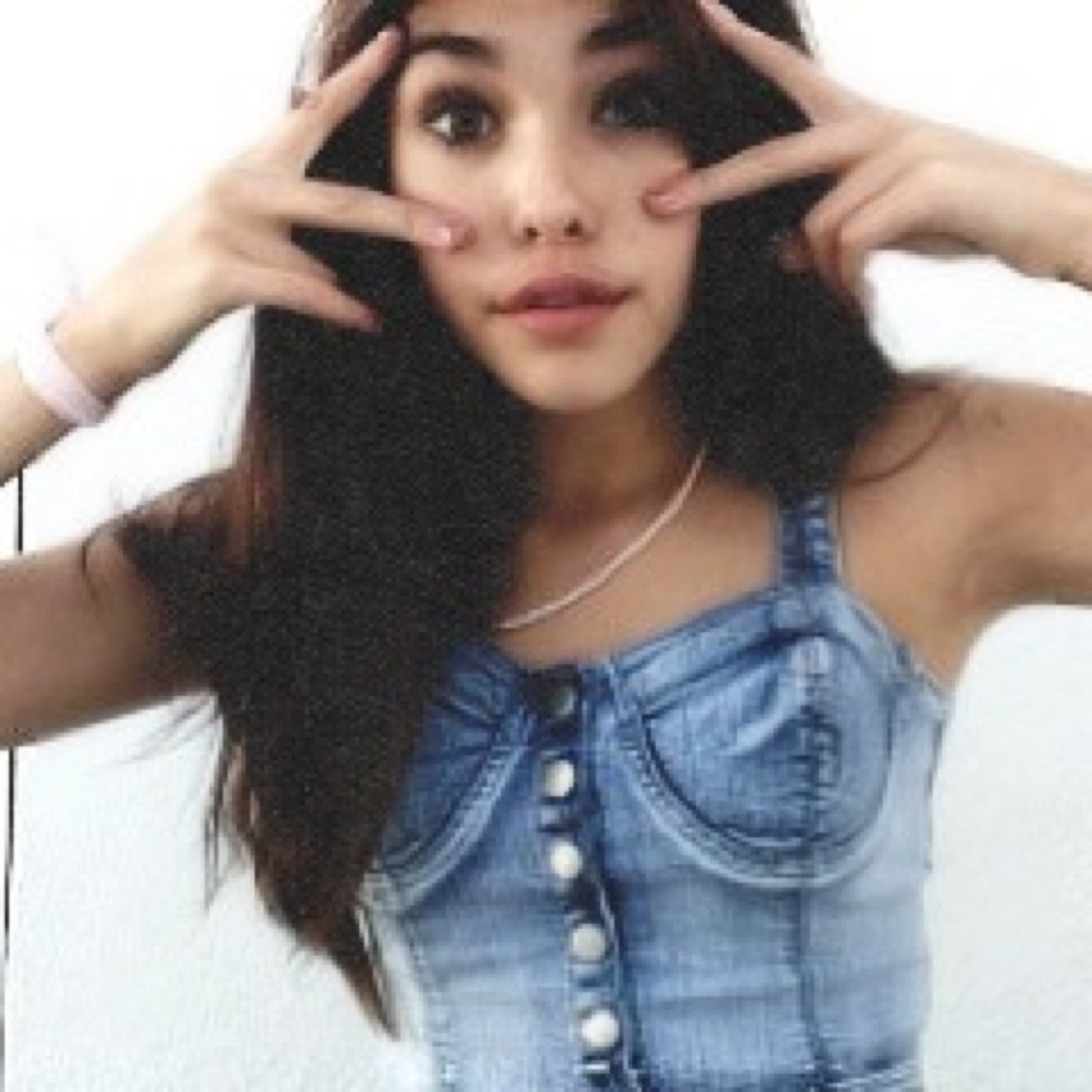Hii im madison! So um..i love food||@its_HayesGrier is mine❤️