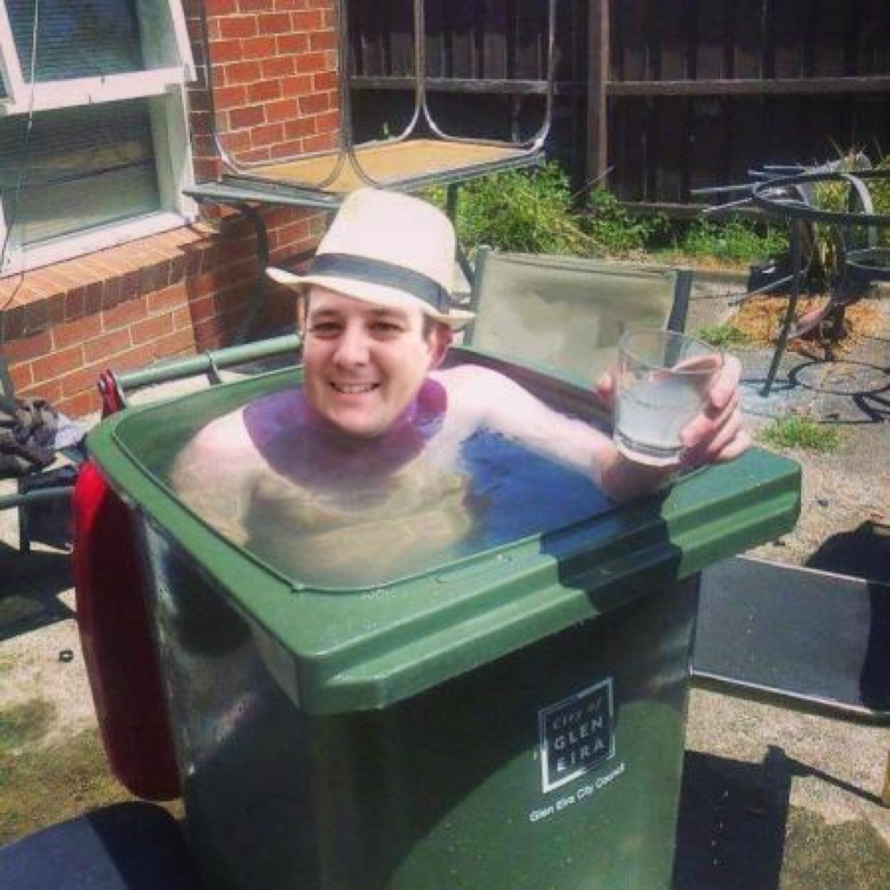 Mikerobbo82's profile picture. 