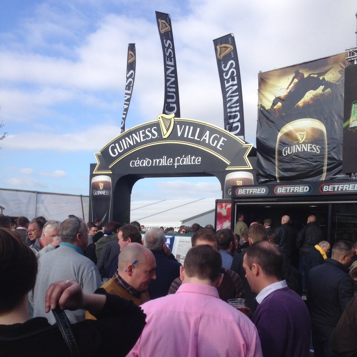 RaddsKeith's profile picture. Likes..THFC,Alcohol,Food,Air,Music and having a punt! COYS!