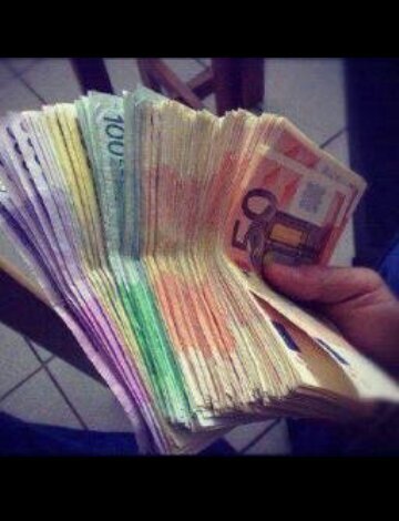 Tu opinión Rt & Fav. El dinero no da la felicidad$