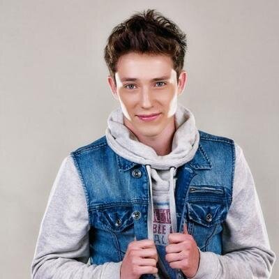 Cuenta dedicada a @soyalonsovillal Integrante de @SomosCD9 ♥