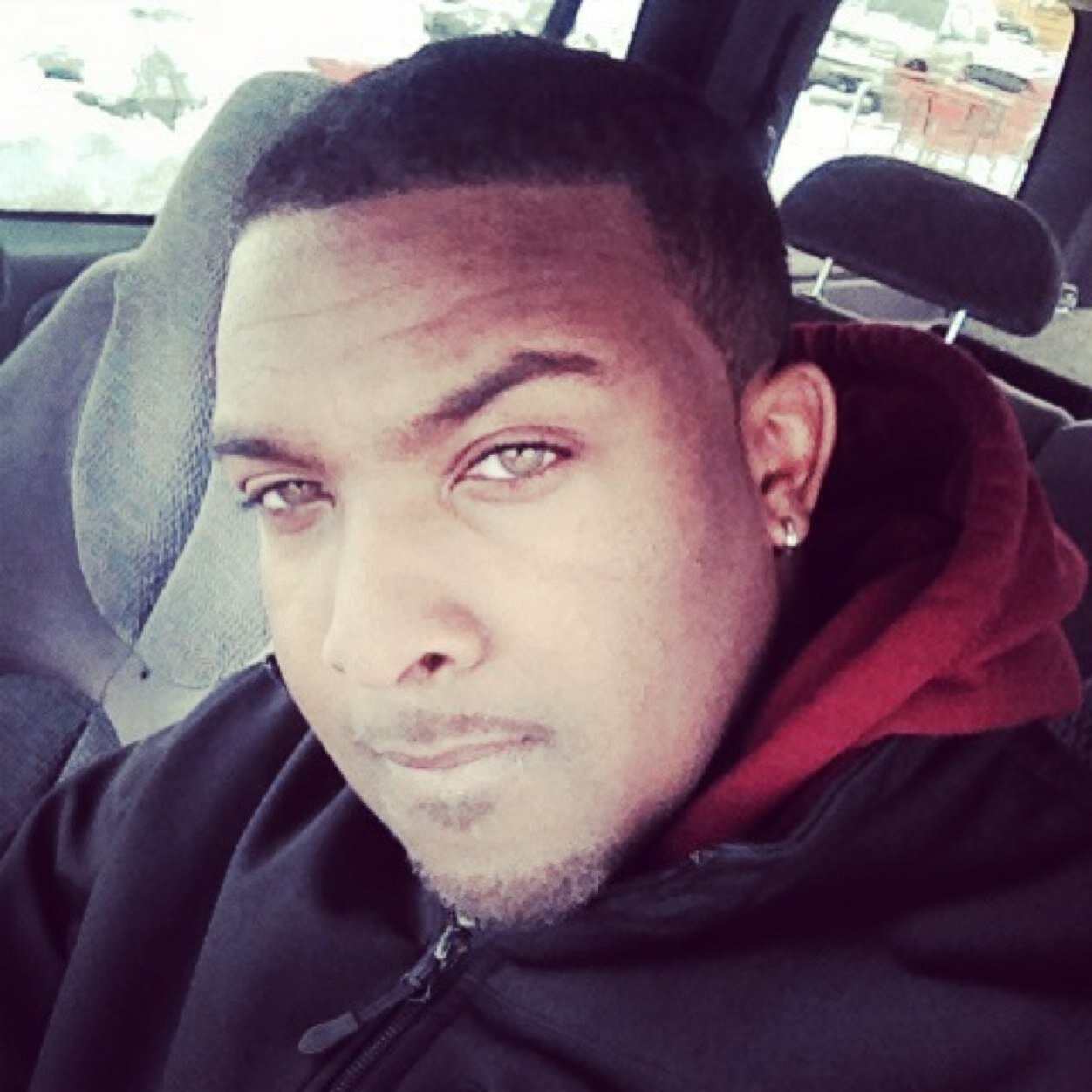 21 loving it own house car every thing .raper-school boy- pretty boy TEAM 236 SQUAD!!!