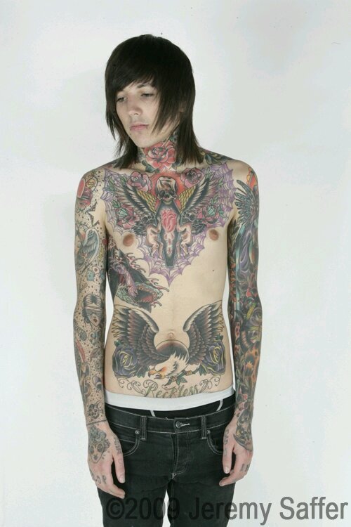 I'm Oli, I'm bi and I'm a vegan. Wanna know more? Just ask! |RP|Bi|18+ Only| Taken by my baby, @SexyFraudster. Love you, Garrett