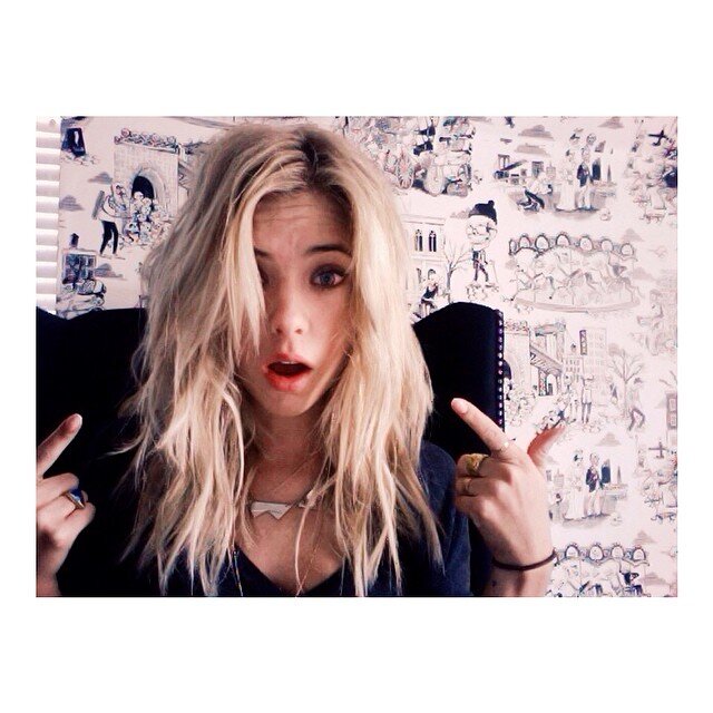 Singer. Dancer. Actress. Disney Fanatic. @AshBenzo fan since 2010
