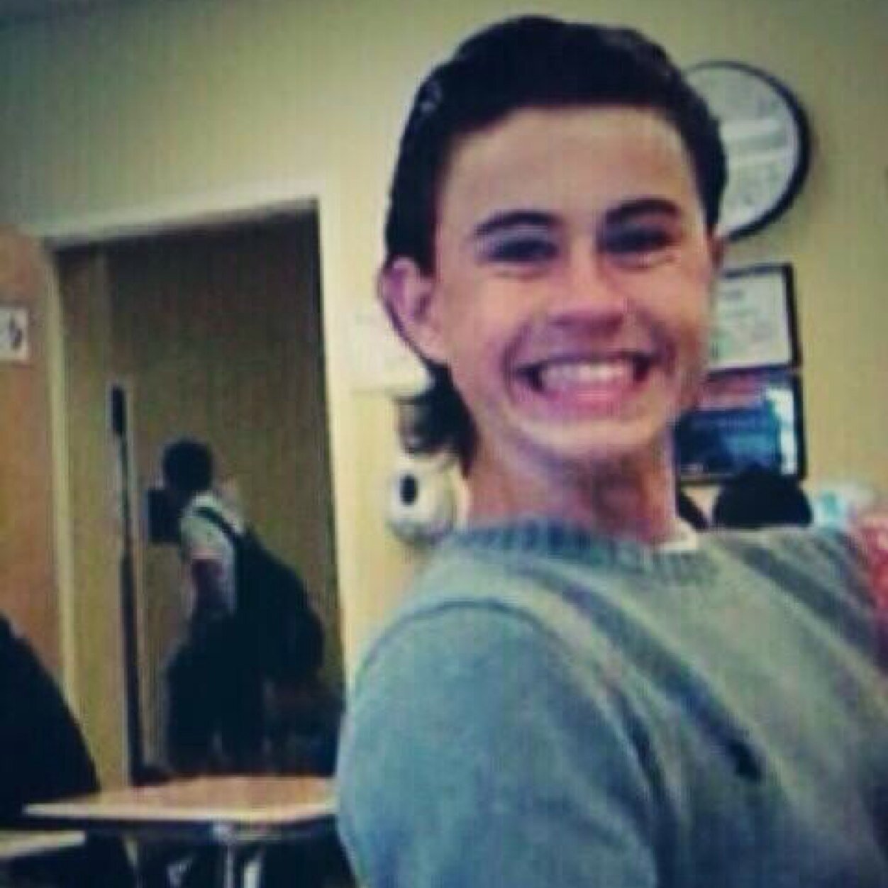 free follow from ¡! @idealespinosa !¡ go follow her and retweet this link