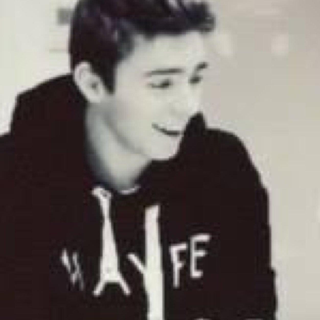 NathanxSykesTW's profile picture. Hazel & Timothy. | You should've warned me, you were blood red, oh you're blood red baby. {rp/fl account}