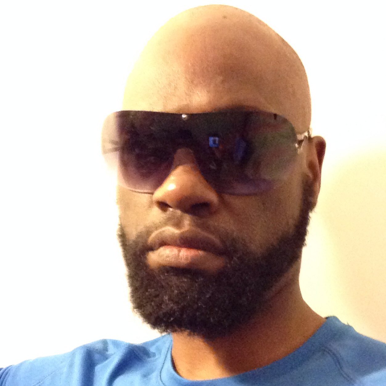 kenyaholic's profile picture. I'll be right back...