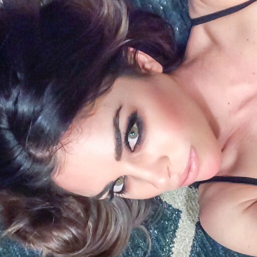 annierivera's profile picture. ridin' the wave..letting the magic happen..✨✨ instagram- annerivera