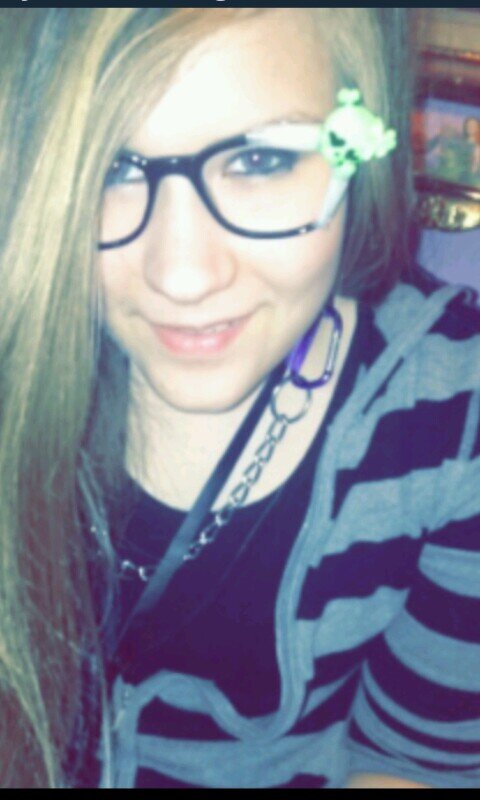 jade. music and pickles are my life. your mine now. don't fight it