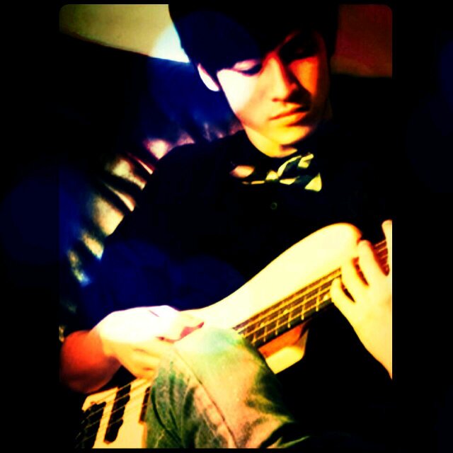 I'm a guitaris! andrewschwarz64@yahoo.com