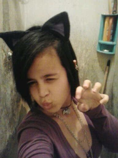 sou fã do black veil brides,shinee e etc... roqueira aki...