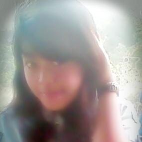 Yaniputri17's profile picture. 