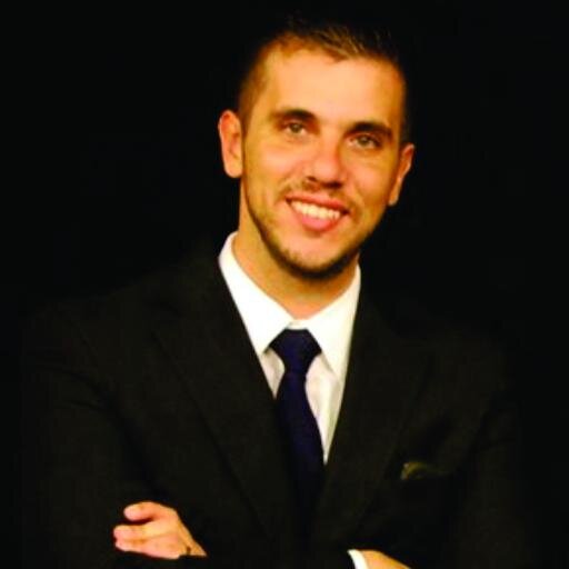 Economista. Mestre e Doutor. Ex coordenador dos cursos de Economia e Administração (UFN). Ex.Sec. Fazenda (PMSM).Ceo Frozza Consultores Associados
