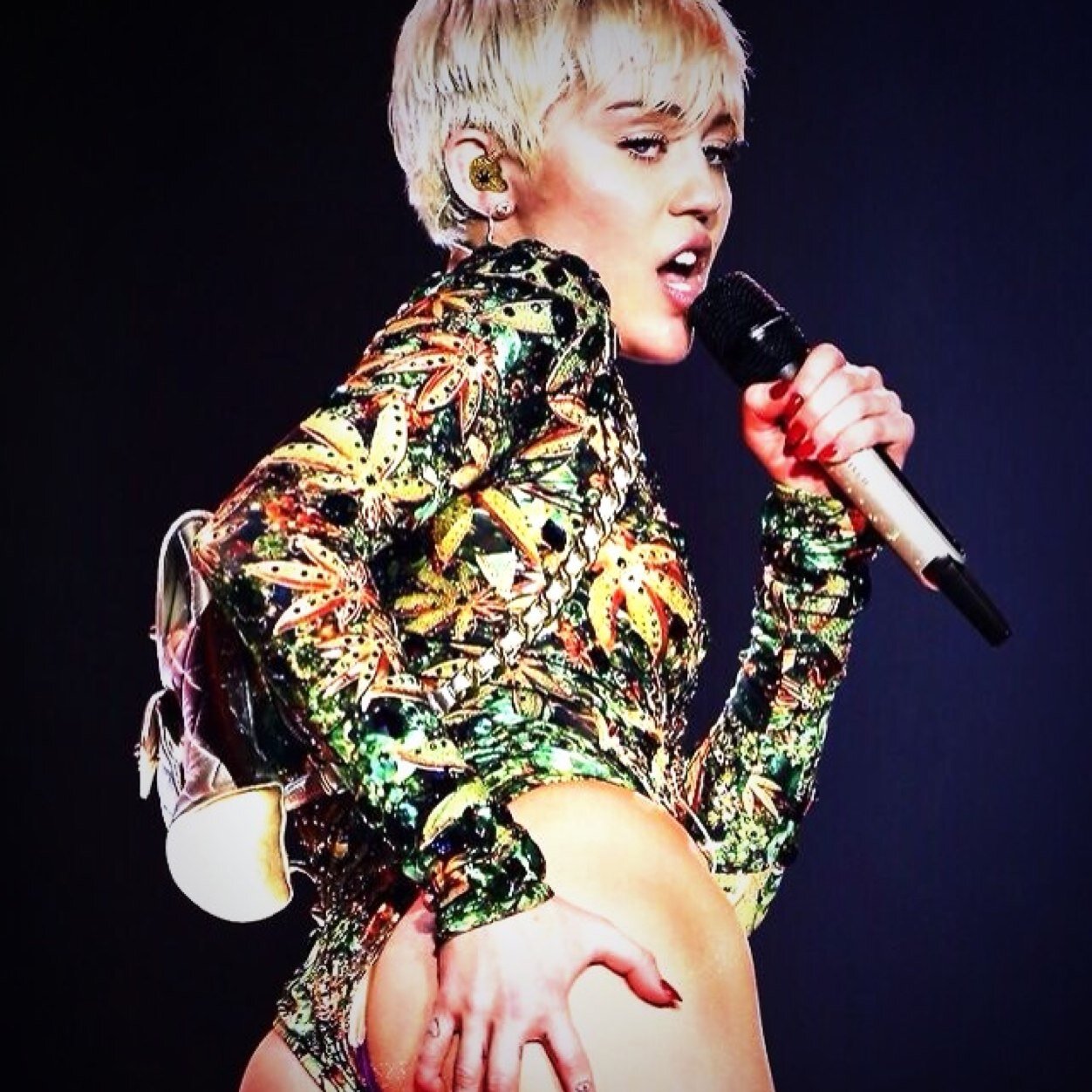 Free follow from ➡️@MileyHotNews⬅️DONT FOLLOW THIS ACC Follow me on my other acc ➡️@MileyHotNews ⬅️ GO FOLLOW ME NOW I GAVE YOU A FREE FOLLOW ➡️@MileyHotNews⬅️
