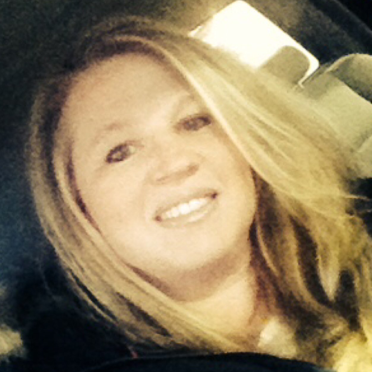 izziebusy03's profile picture. 