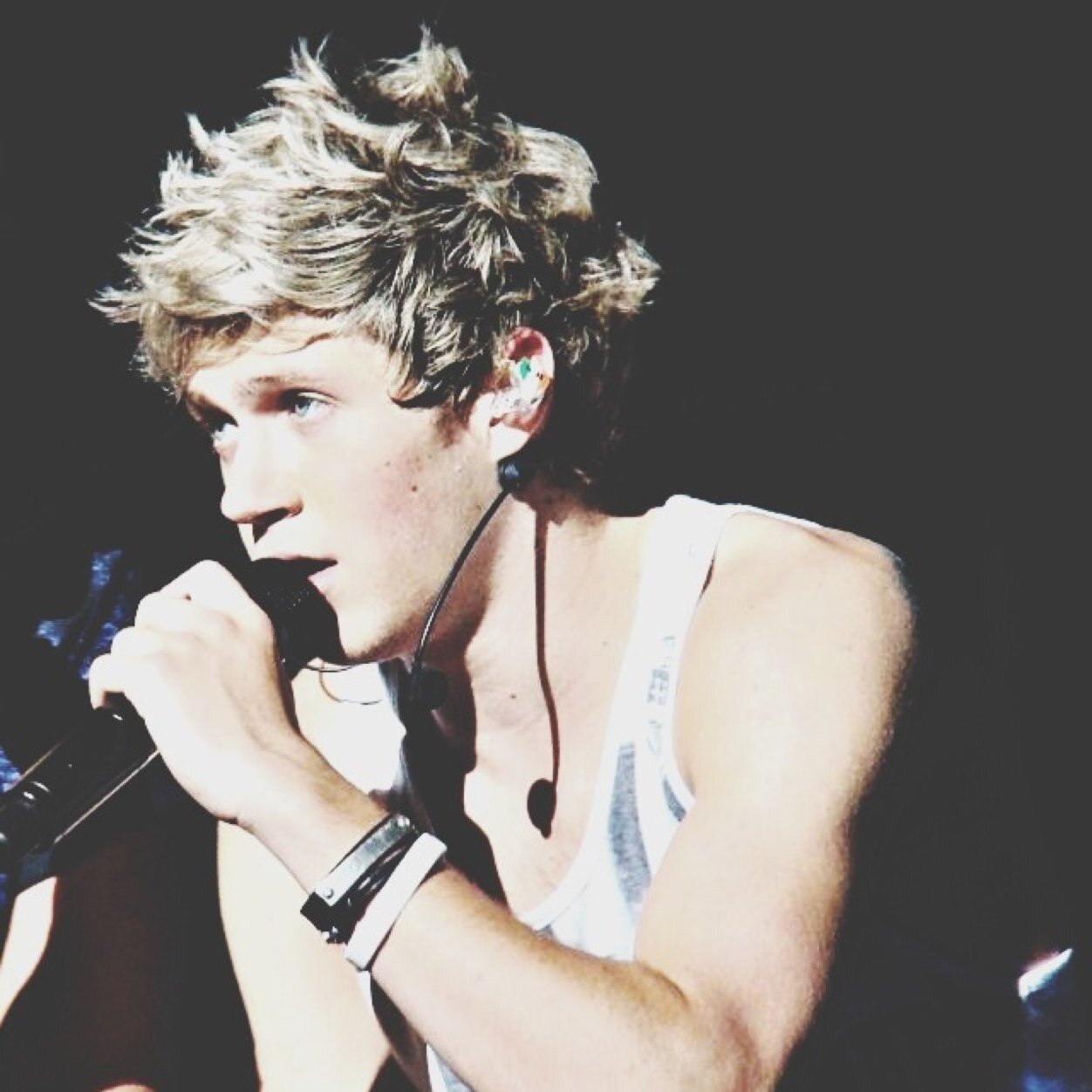 Free follow ! Please follow @horan_hangover ♡ and @/ doncasternouis ||ig ❥