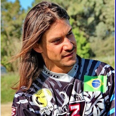 piloto de motocross freestyl atleta proficional