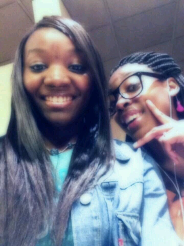 AYEE *twerk* *twerk* guess what . Yeaa , you guessed it I loveeeee TiREEK followw mee @_tireeksGiRL iloveeYOU Sarah ! #TwitterTAKEOVERRRRR !