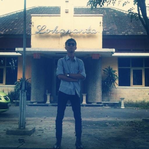 Sepi ing pamrih, rame ing gawe
https://t.co/3XQbyC5JG1