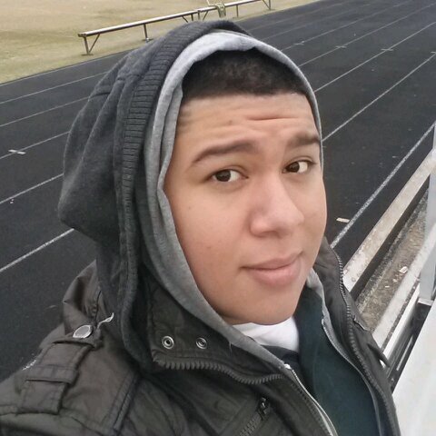 Jr. Class of 2015, Follow me niggys!  If You're already here in my Bio, you might as well. Trying to figure this out, new to this shiiiit!!  '-.-'