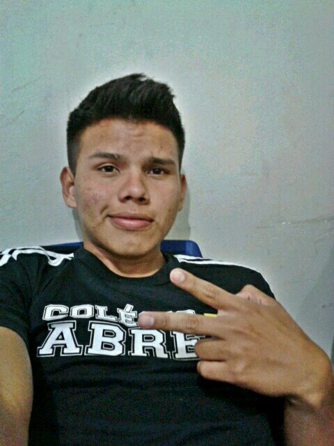 Estudante, sonhador, futuro jogador  ||  Bea♥