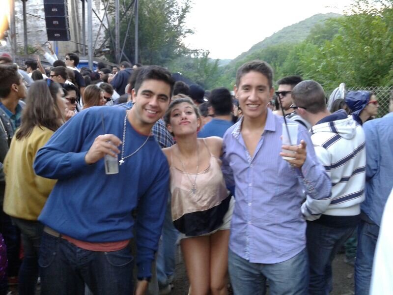 sonrei..lo bueno va venir ♫♪