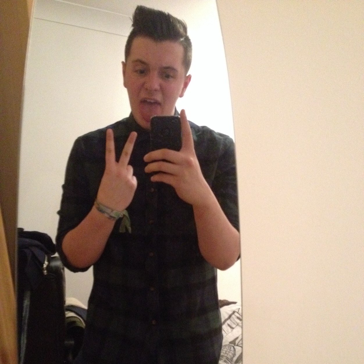 @luke_tops is a cock
