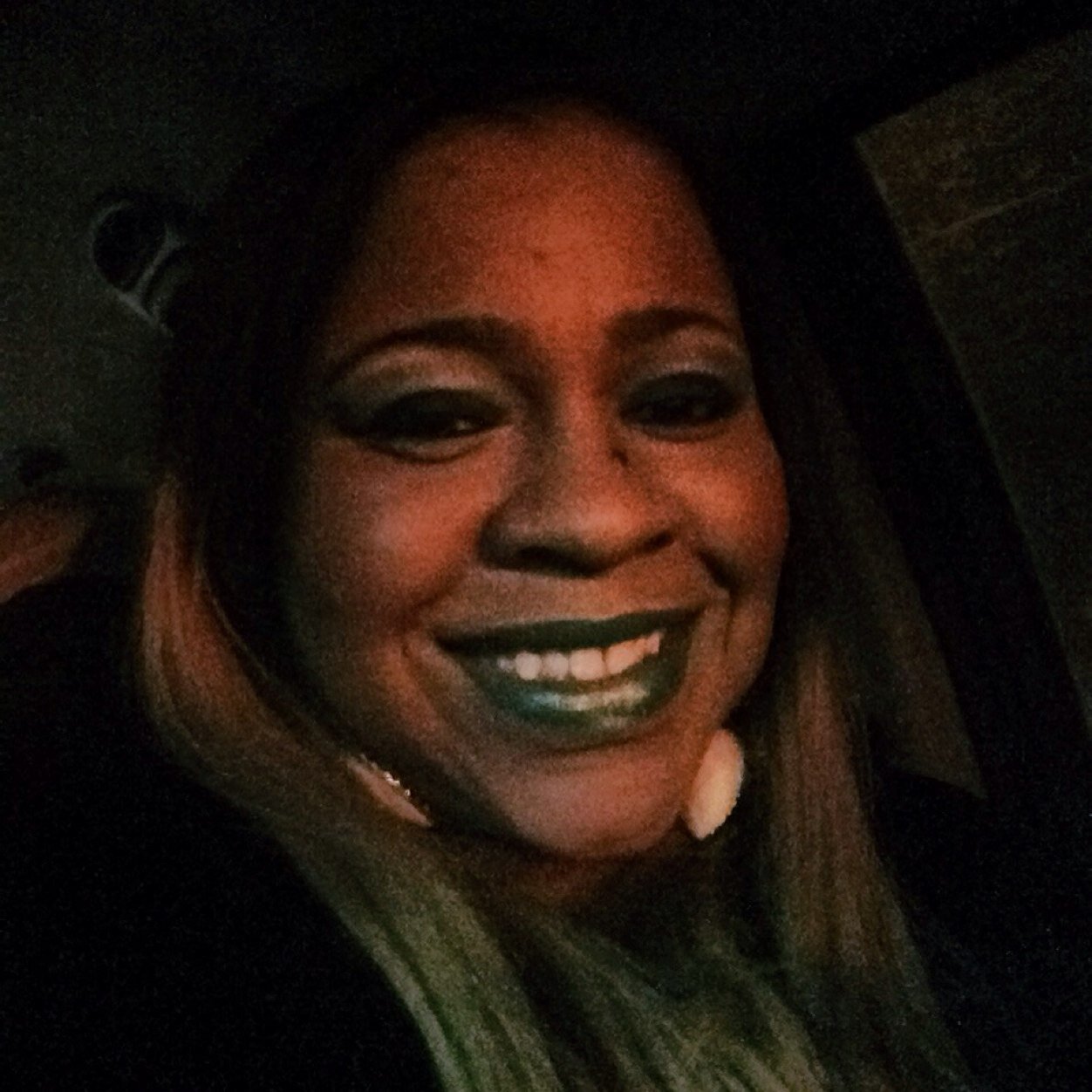 Ro_Leone's profile picture. singin and writin is my hustle so im goin hard like viagra all day!
Follow  ya girl on IG @ Ro_Leone