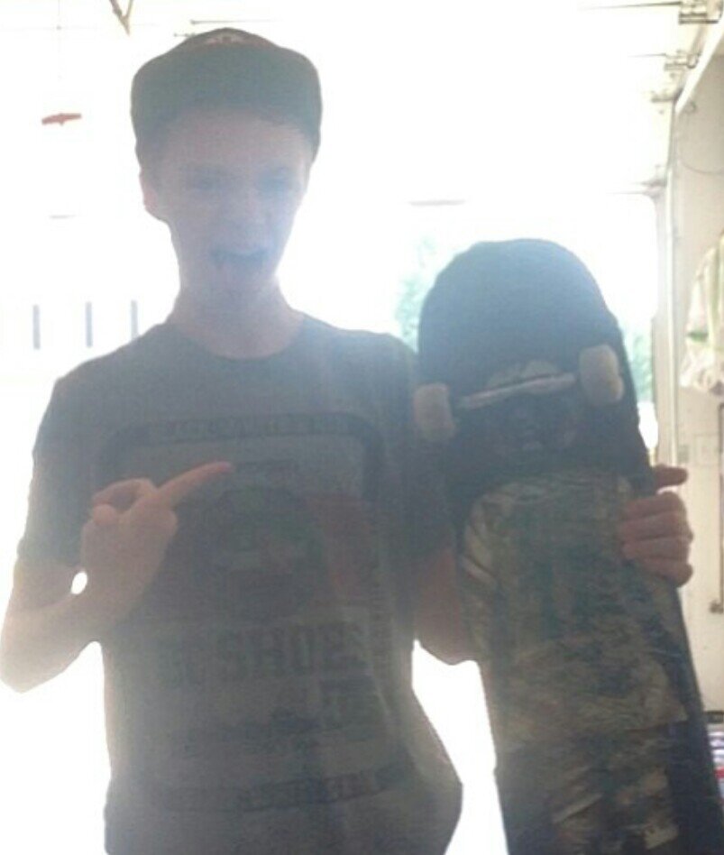 im a skater I live rad I skate every damn day