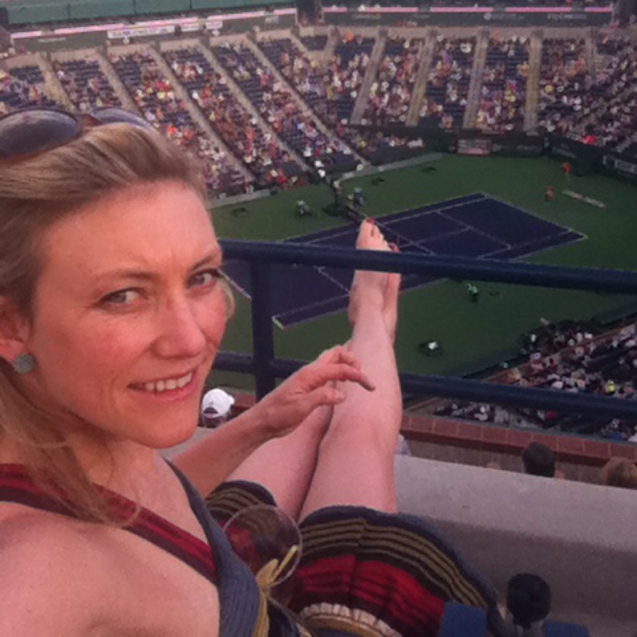 Sarsfield77's profile picture. I am a commercial real estate broker in Victoria BC. I love to ski and play tennis, hang out with friends, travel, and spend time with my awesome family!