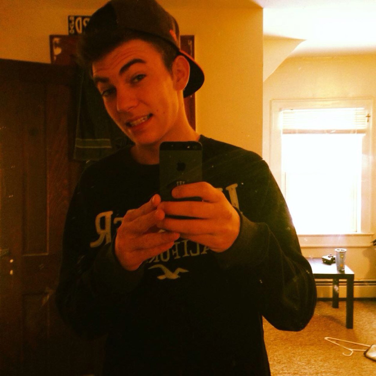 *Daily posts of Music and Weed* I Follow Back | Music = Life | Cloud 9 | Rap Artist | Song writer | Gamer | Xbox: ObeyFlacko | Ps3: ObeyFlacko__ | €ast Side, NY