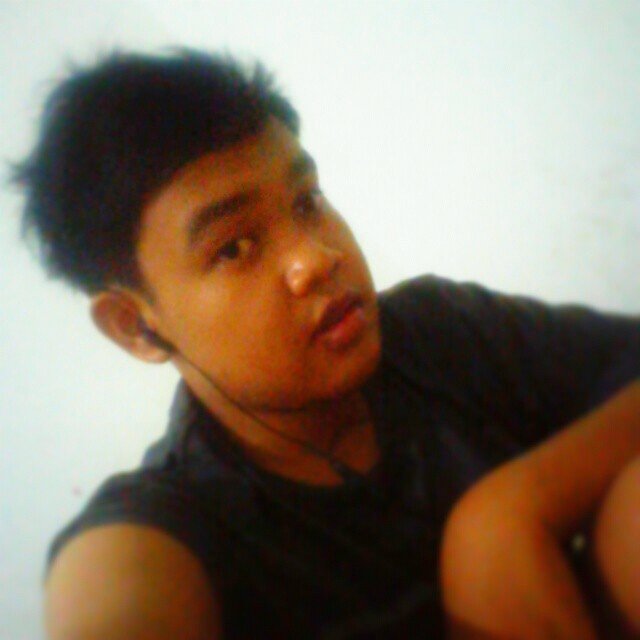 Caparid's profile picture. The legend of guitar in axenter estavorld