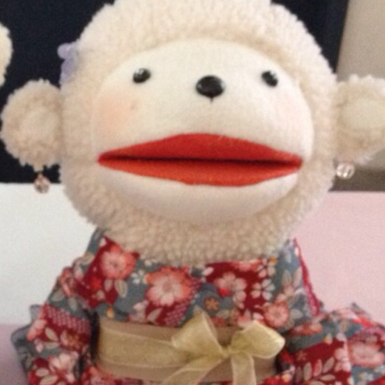 住宅メーカーで事務をしつつ、主婦業も頑張ってます！オシャレとミスチルが大好きです♡