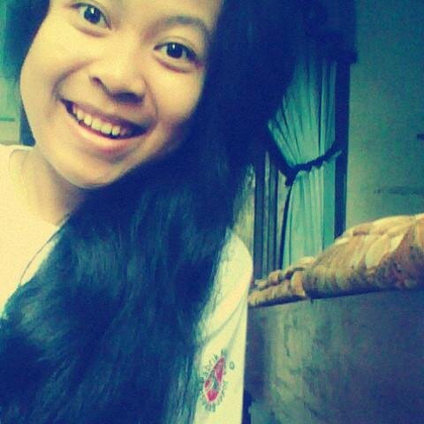Twitternya ERROR ! Kalau perlu diunfoll aja ;;) Follow yg baru @ridhaseptifani