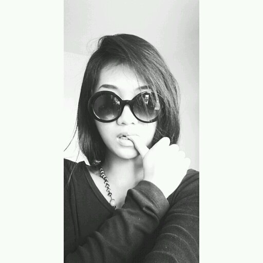 _samanthapaige's profile picture. she runs around the town with him. we have that certain note that gives a slight tingle in the eardrums.