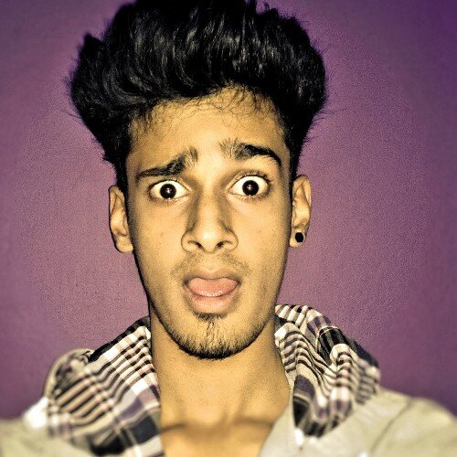 Im NOthniG....i love beinG awesome......make me awesome by following me....love you guys!!!