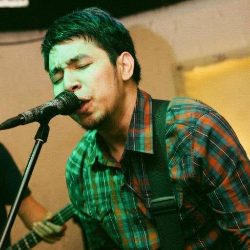 simonpee's profile picture. Lead Vocals of @hulyoband