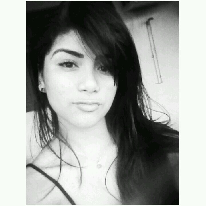 Você se tornou tão importante pra mim em pouco tempo. Pode contar comigo sempre amiga, Te Amo MINHA Linda♥ *-* @ThaysQueirooz