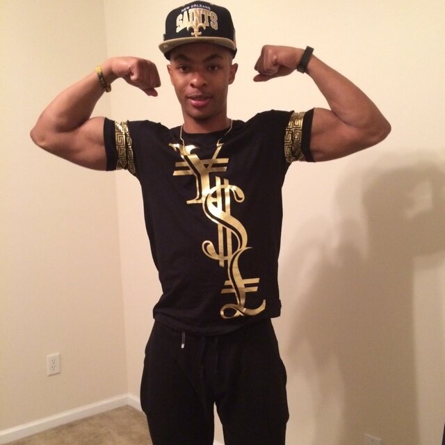 Phour_Play's profile picture. You may have heard of me in late night whispers but I assure you that I am no fairy tale
R.E.B.I.R.T.H KA FA'10 #4 Daffy Duck #TeamΑΦΑ
Instagram: @phour_play