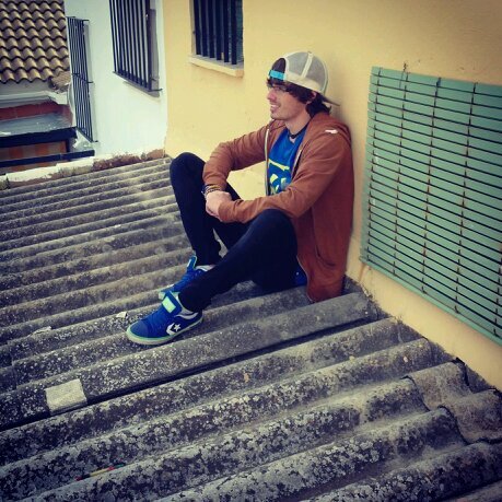 teentex's profile picture. Vive la vida.