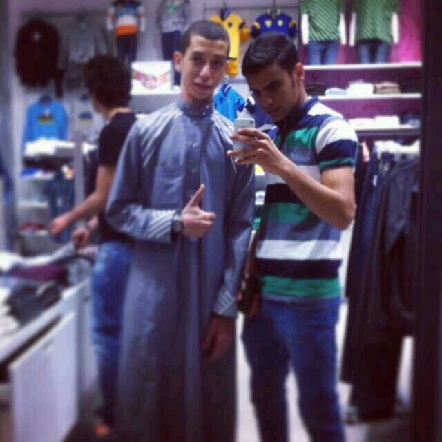 ‏حب بكل قلوب العالمين ؟ شويه عليك ayman .