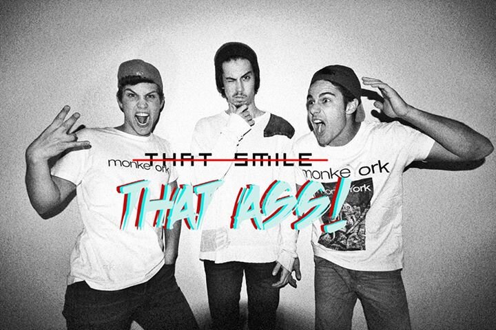 OficialTTS's profile picture. Fiestas organizadas por el grupo de Dj´s (Negroman, GKarl y LuisJove) Enjoy it. http://t.co/fyBIYusbep